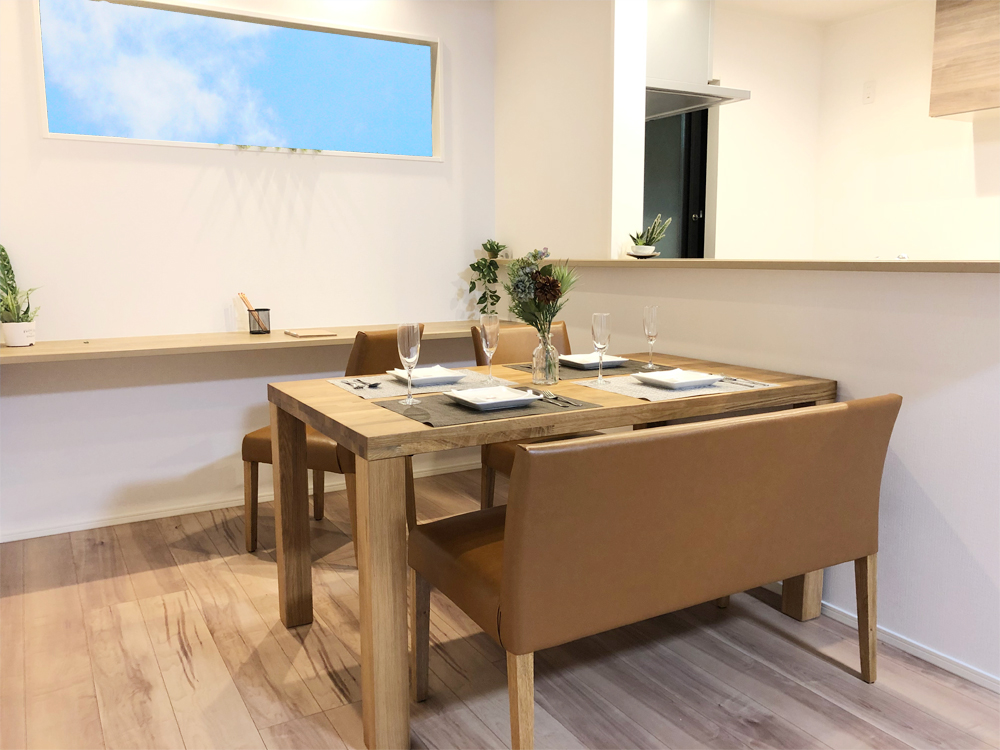 建具との色味を意識した統一感のあるコーディネート エムザインテリア館 コーディネート事例